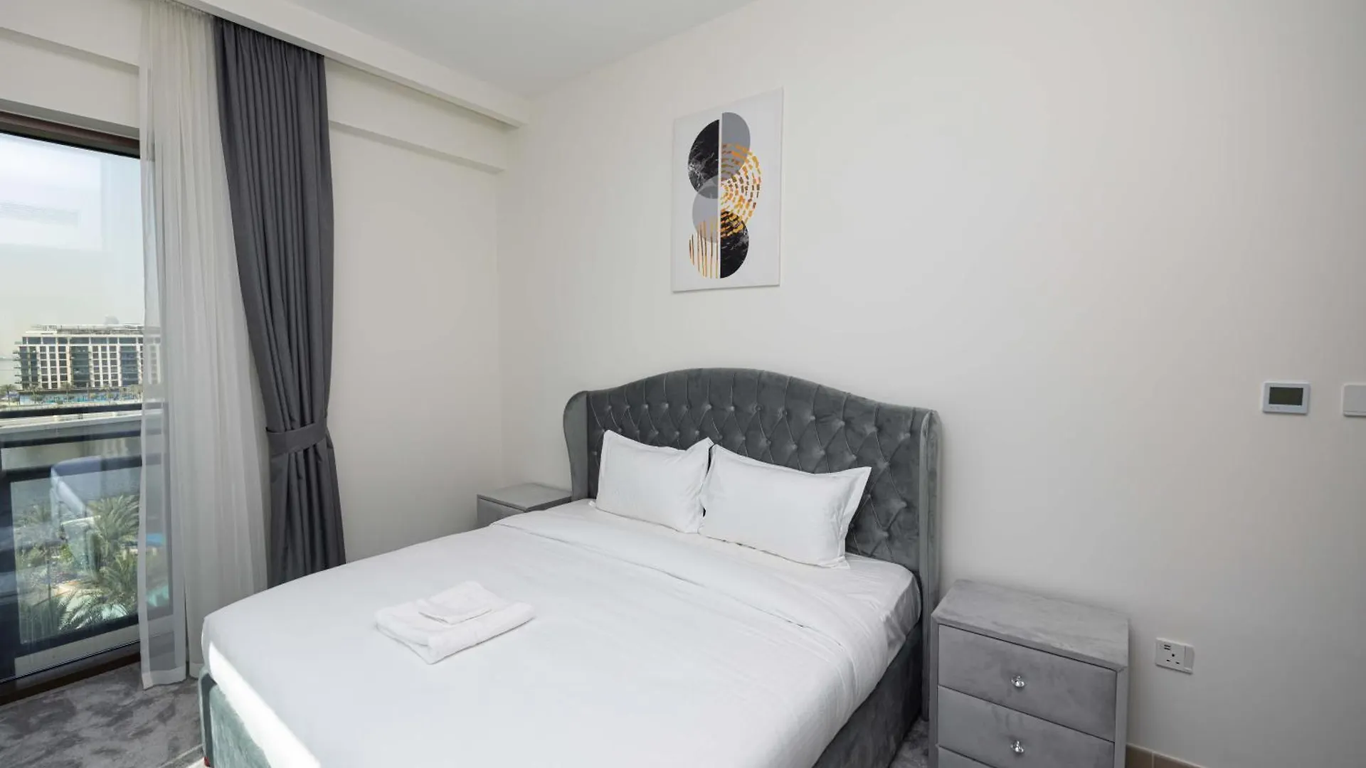 Apartment Beach View Family Friendly Unit In Dubai