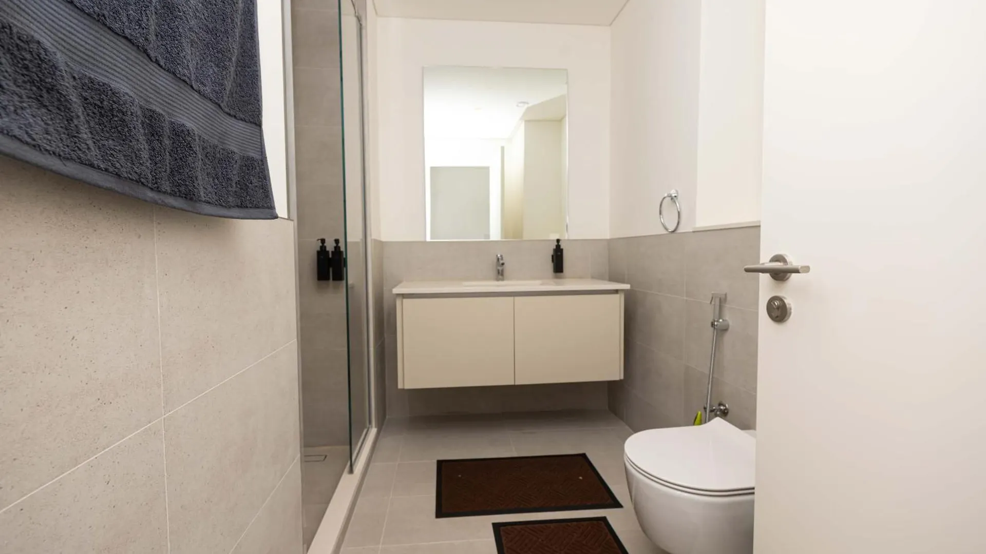 Apartment Beach View Family Friendly Unit In Dubai
